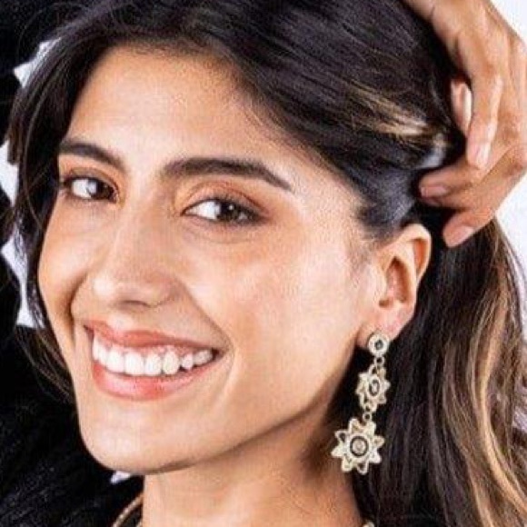 NWT Ink+Alloy Wendy Ring Earrings - Picture 3 of 3